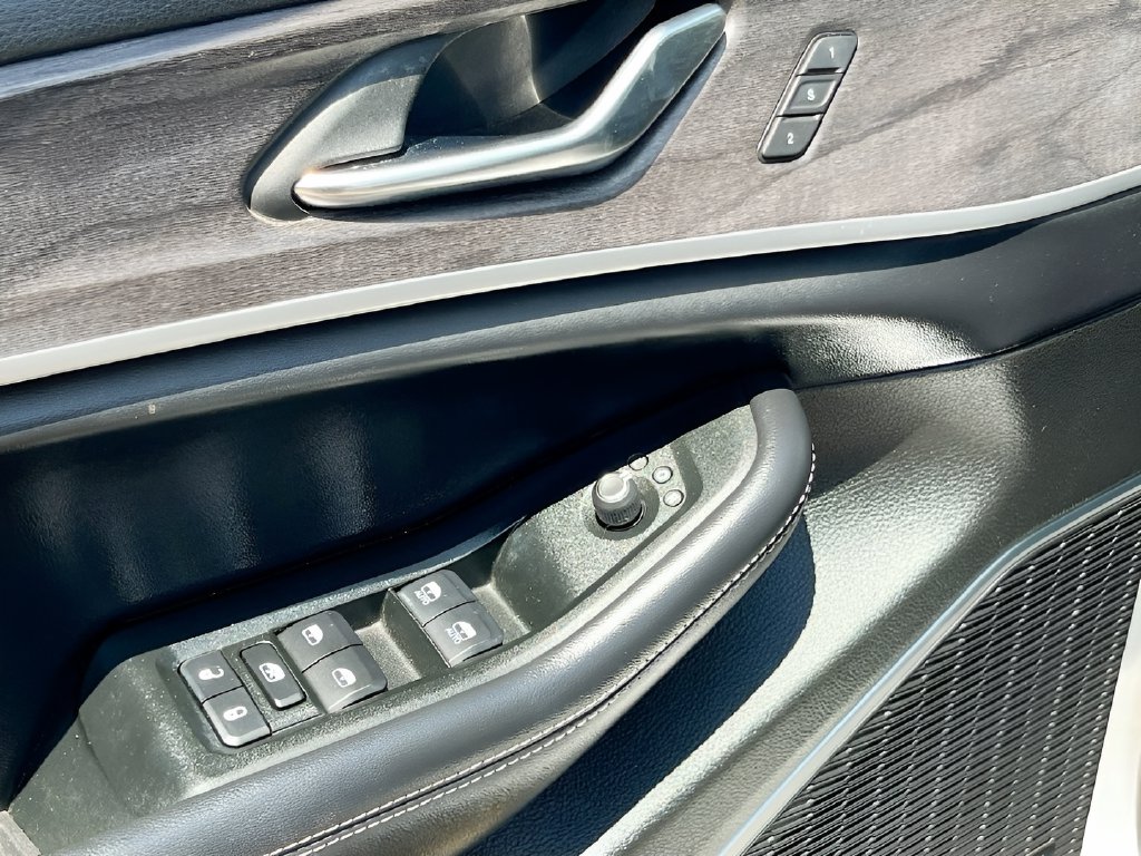 2021 Jeep Grand Cherokee photo 18 of 35