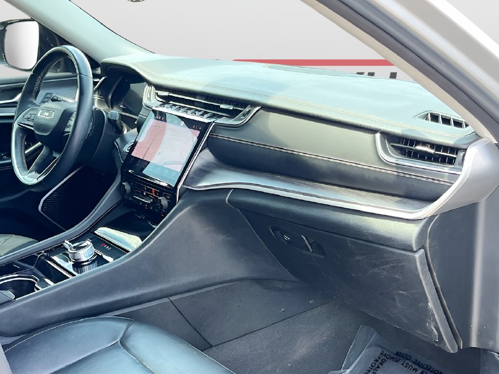 2021 Jeep Grand Cherokee photo 32 of 35