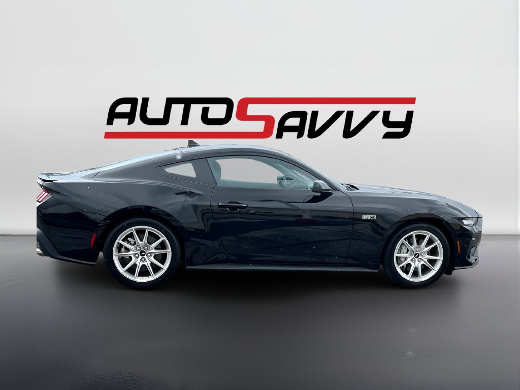 2024 Ford Mustang photo 8 of 31