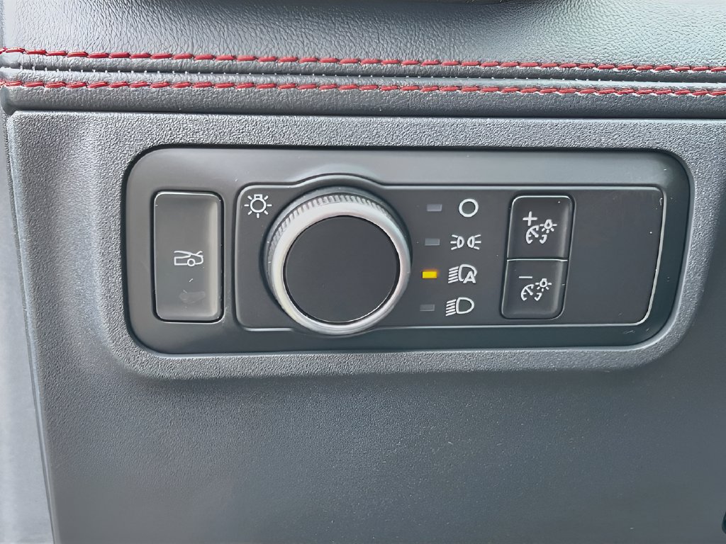2024 Ford Mustang photo 10 of 31