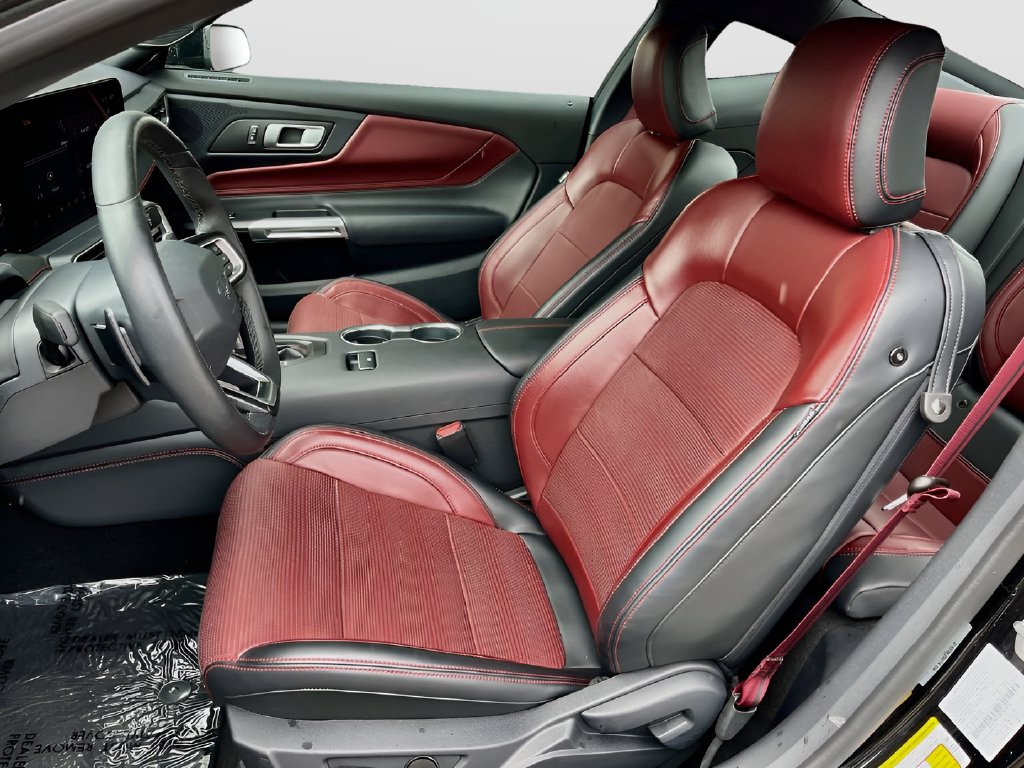2024 Ford Mustang photo 21 of 31