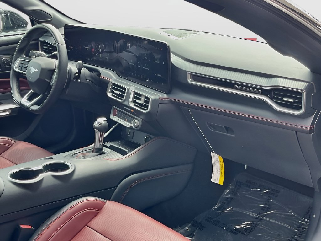 2024 Ford Mustang photo 28 of 31