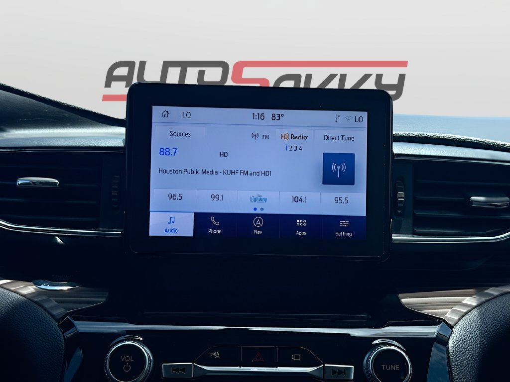 2023 Ford Explorer photo 15 of 34