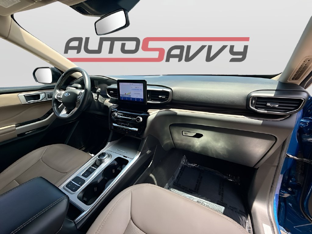 2023 Ford Explorer photo 31 of 34