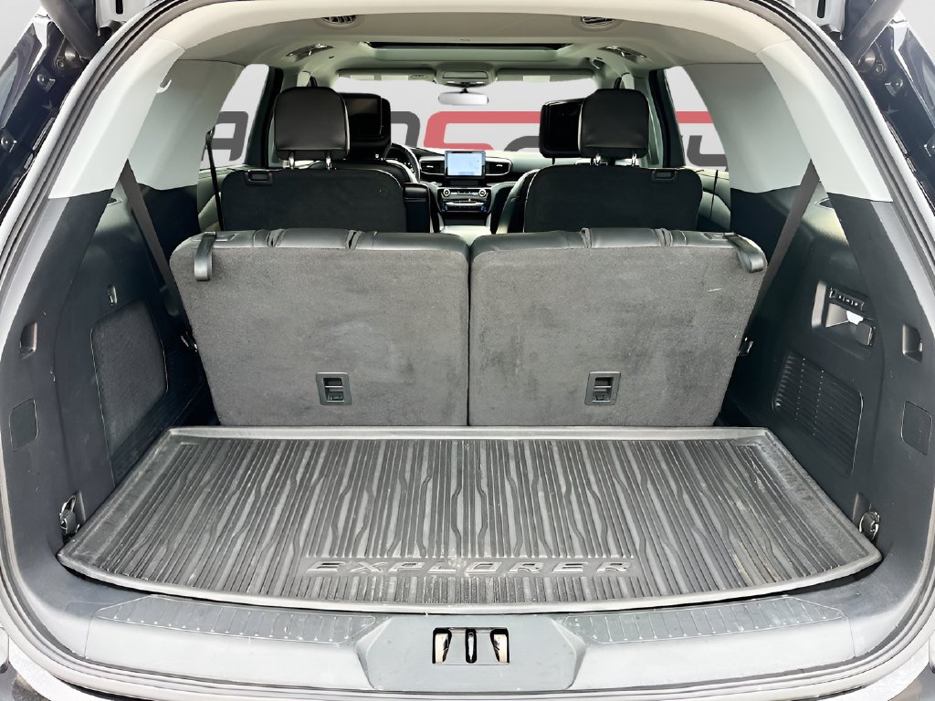 2022 Ford Explorer photo 29 of 37