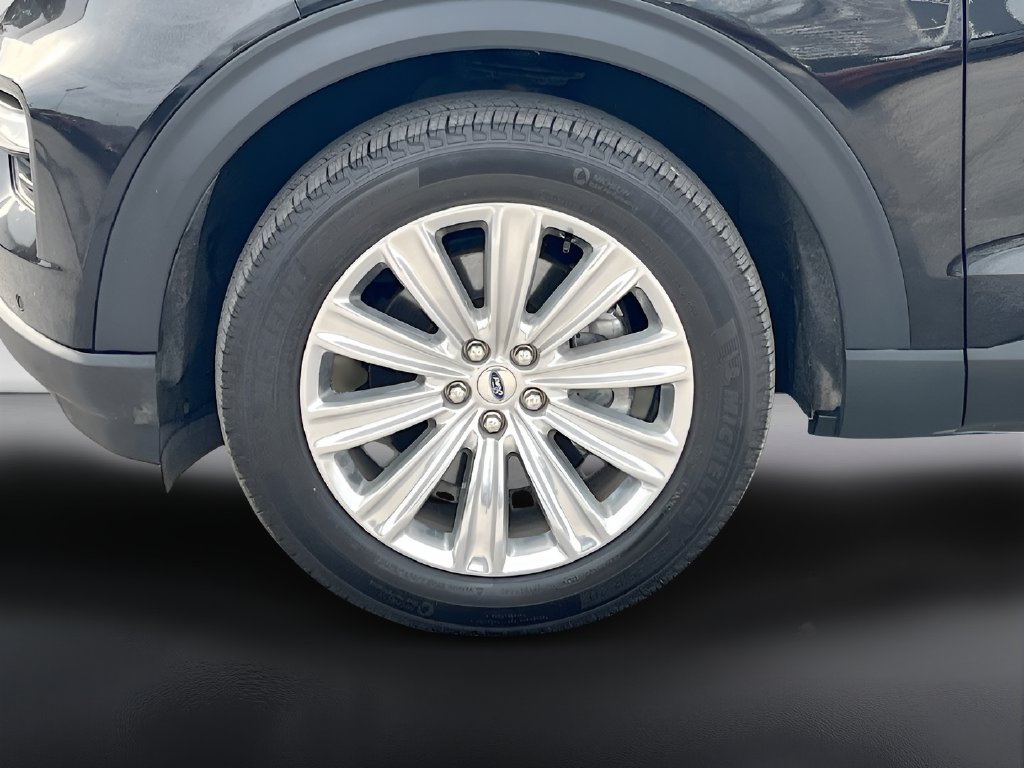 2022 Ford Explorer photo 35 of 37