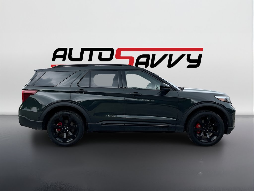 2023 Ford Explorer photo 8 of 35