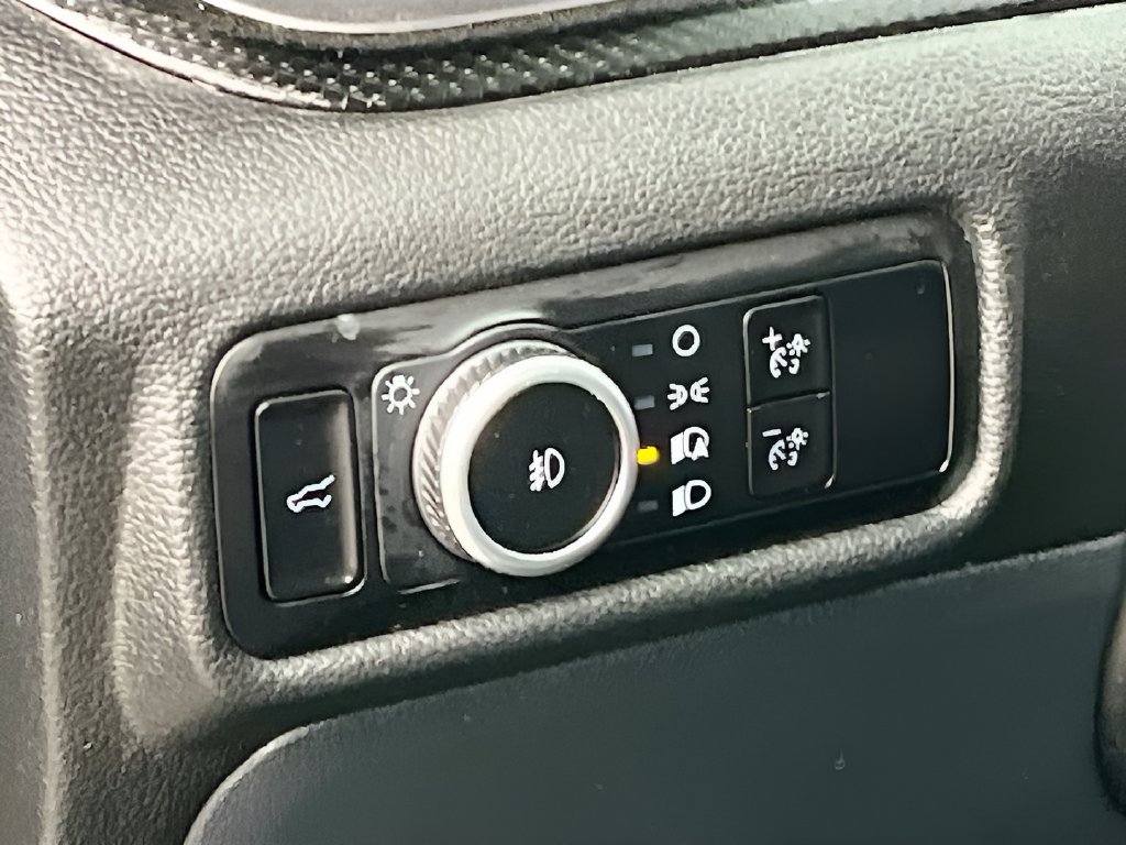 2023 Ford Explorer photo 10 of 35
