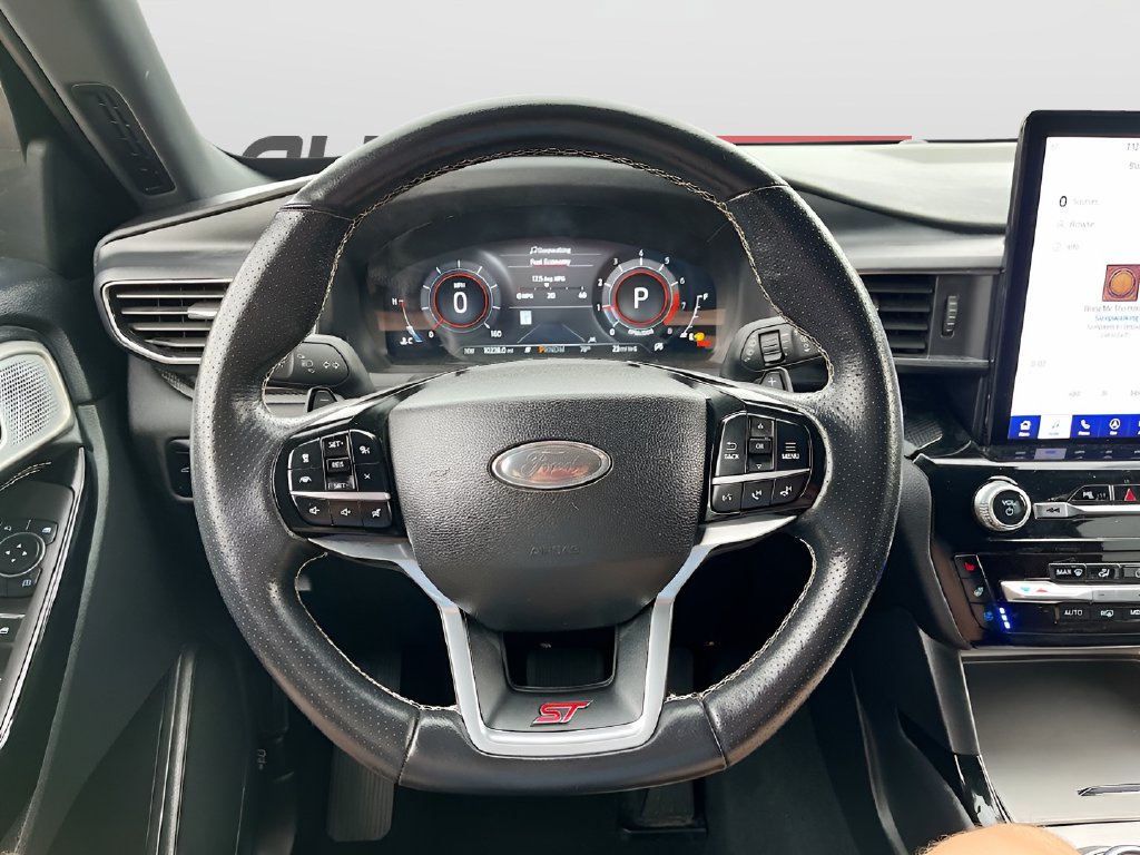 2023 Ford Explorer photo 11 of 35