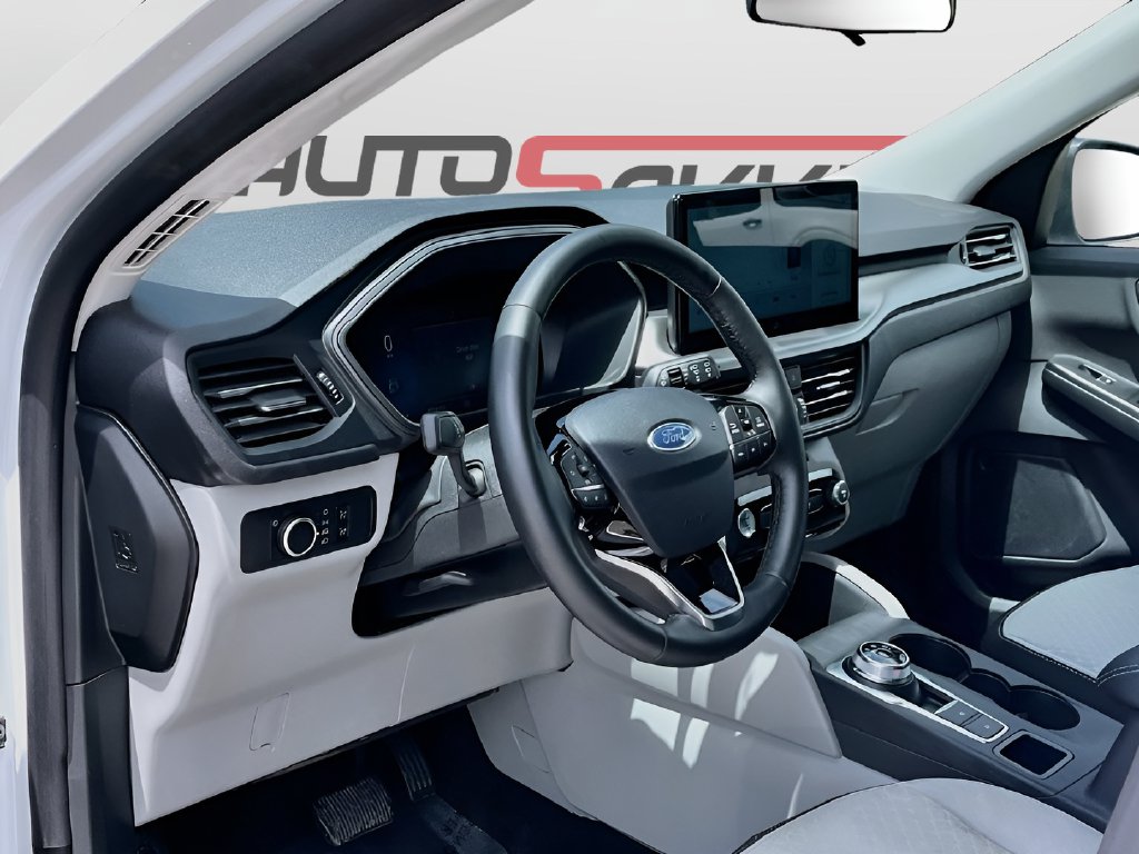 2026 Ford Escape photo 9 of 32