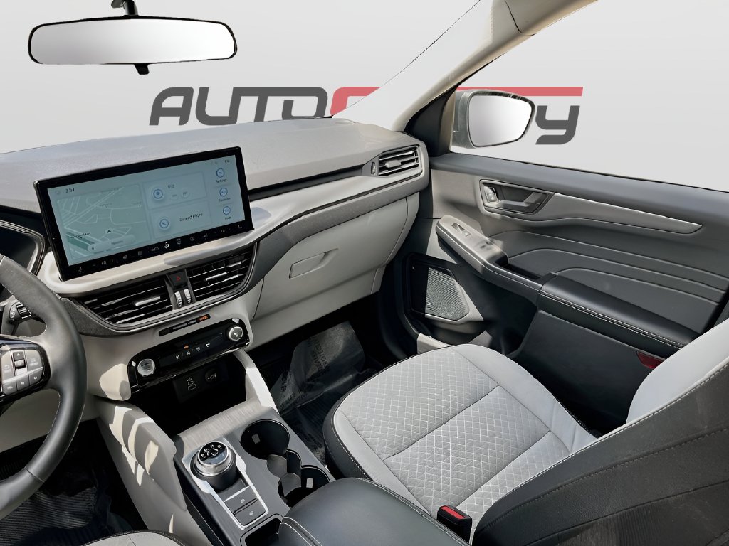 2026 Ford Escape photo 23 of 32