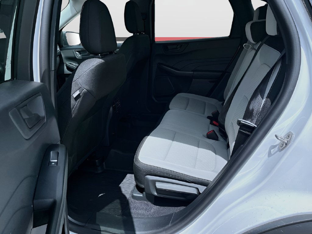 2026 Ford Escape photo 24 of 32