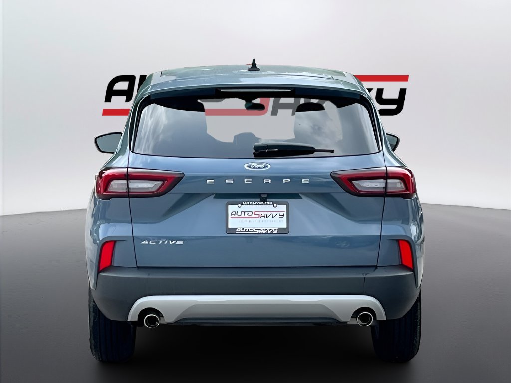 2025 Ford Escape photo 6 of 31