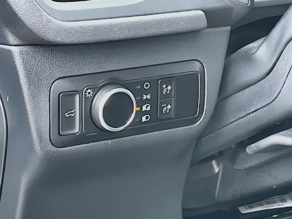2025 Ford Escape photo 10 of 31