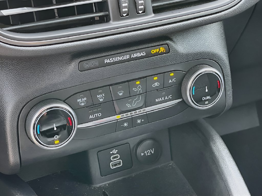 2025 Ford Escape photo 15 of 31