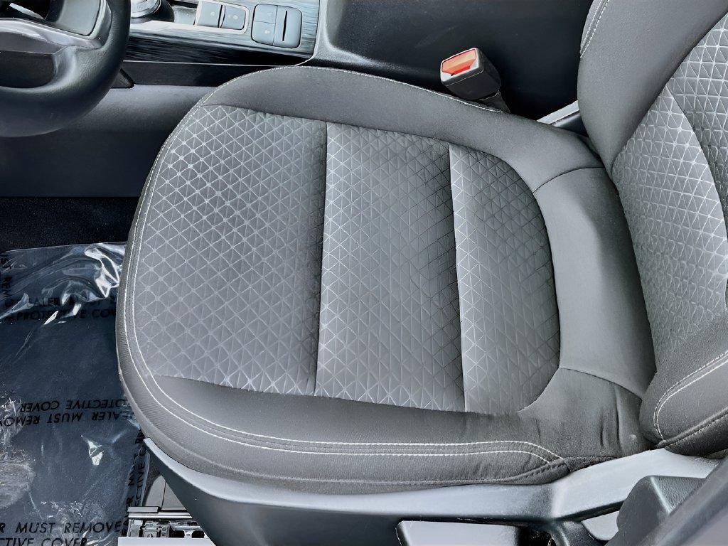 2025 Ford Escape photo 18 of 31