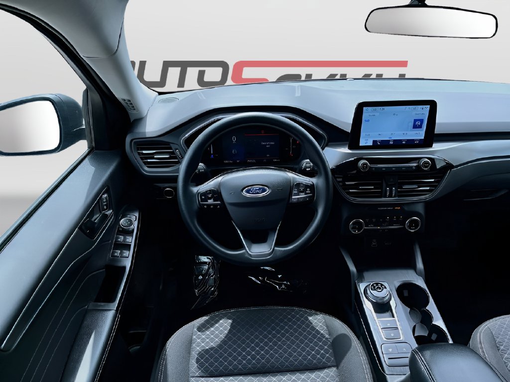 2025 Ford Escape photo 20 of 31