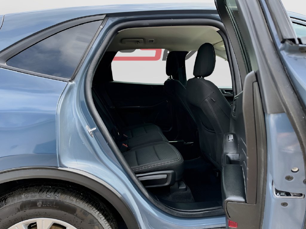 2025 Ford Escape photo 25 of 31