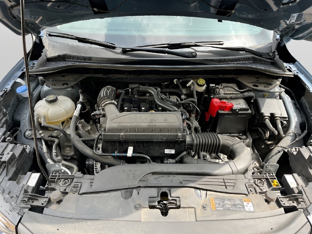 2025 Ford Escape photo 29 of 31