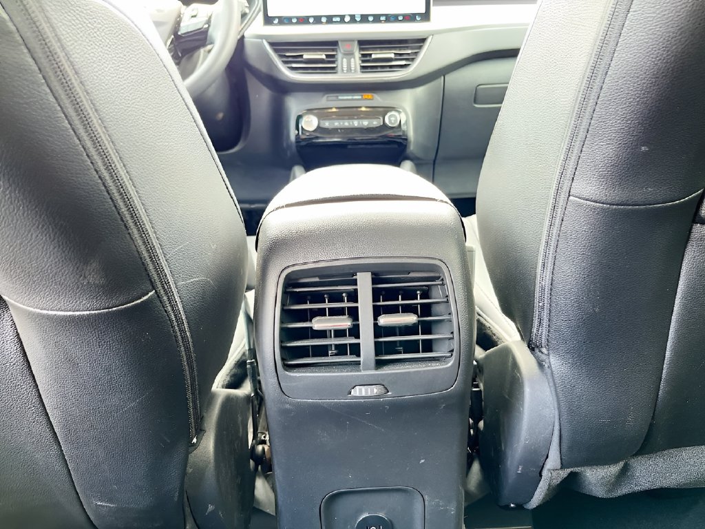 2024 Ford Escape photo 26 of 33