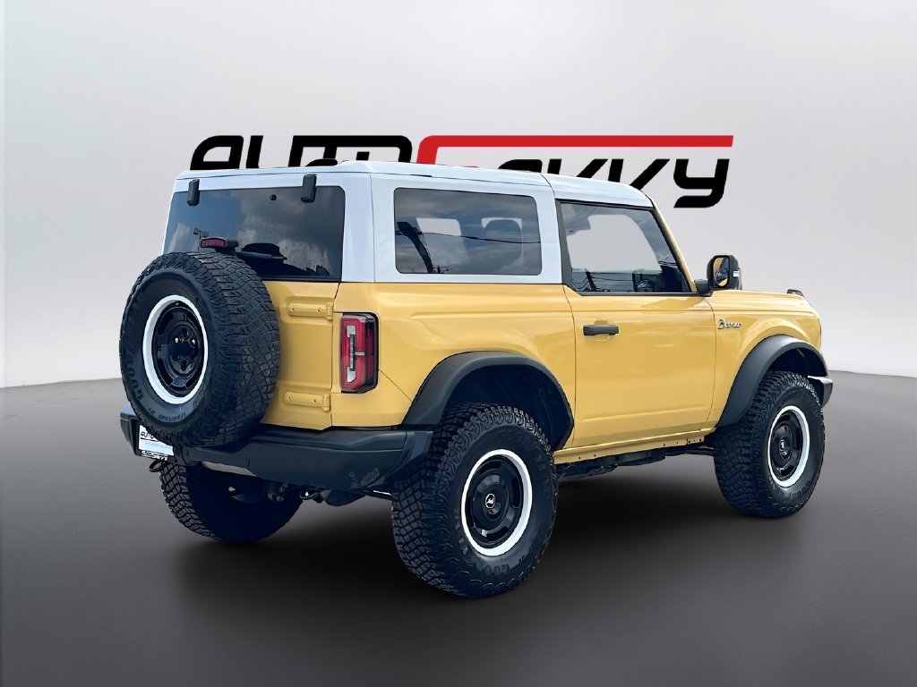 2023 Ford Bronco photo 7 of 33