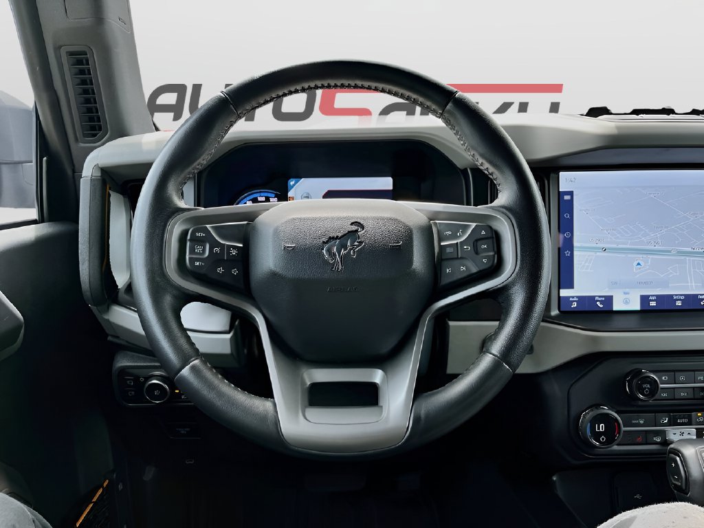 2023 Ford Bronco photo 11 of 31