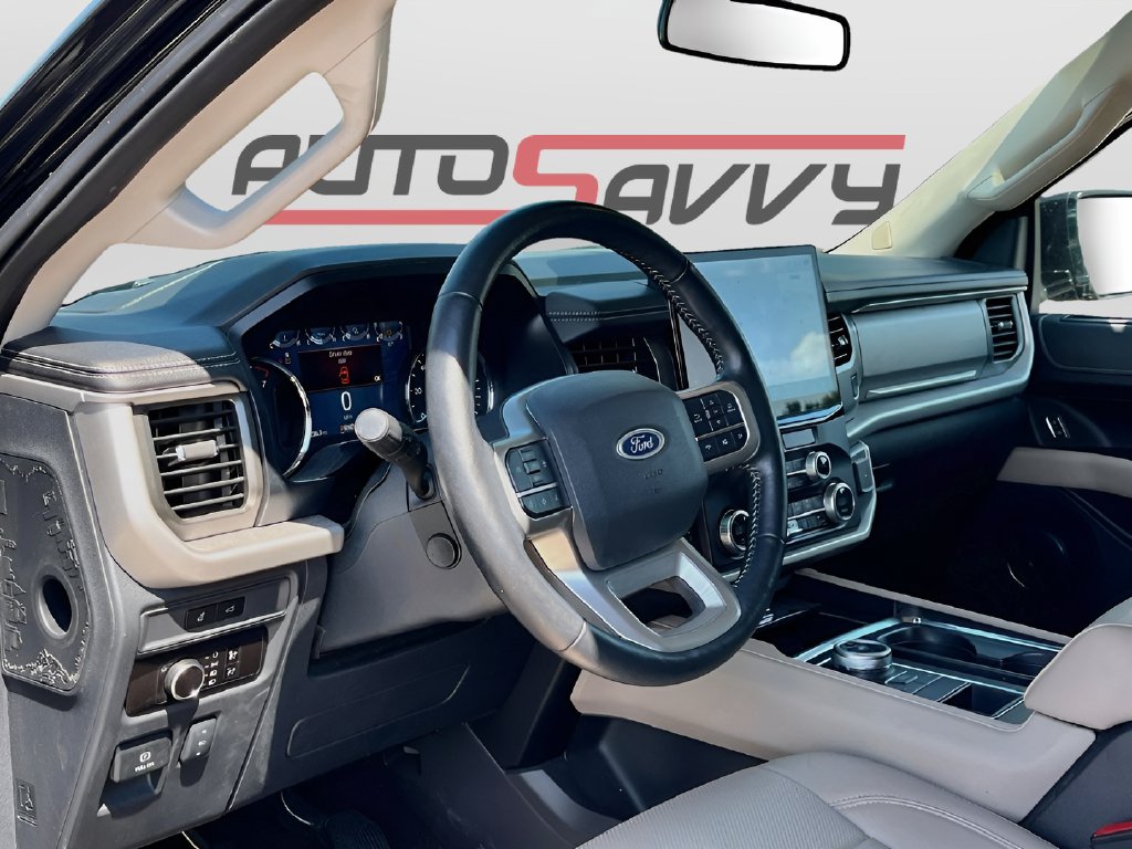 2023 Ford Expedition Max photo 9 of 33