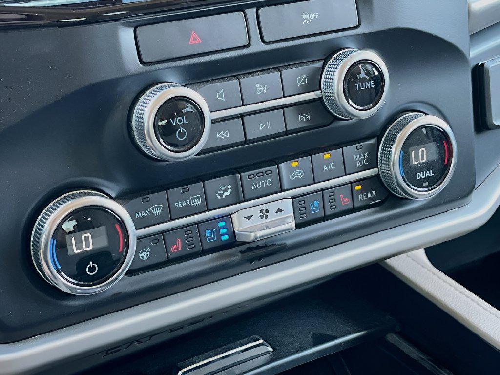 2023 Ford Expedition Max photo 16 of 33
