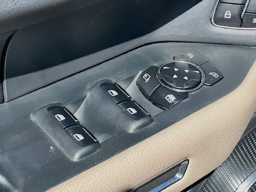 2023 Ford Expedition Max photo 18 of 33