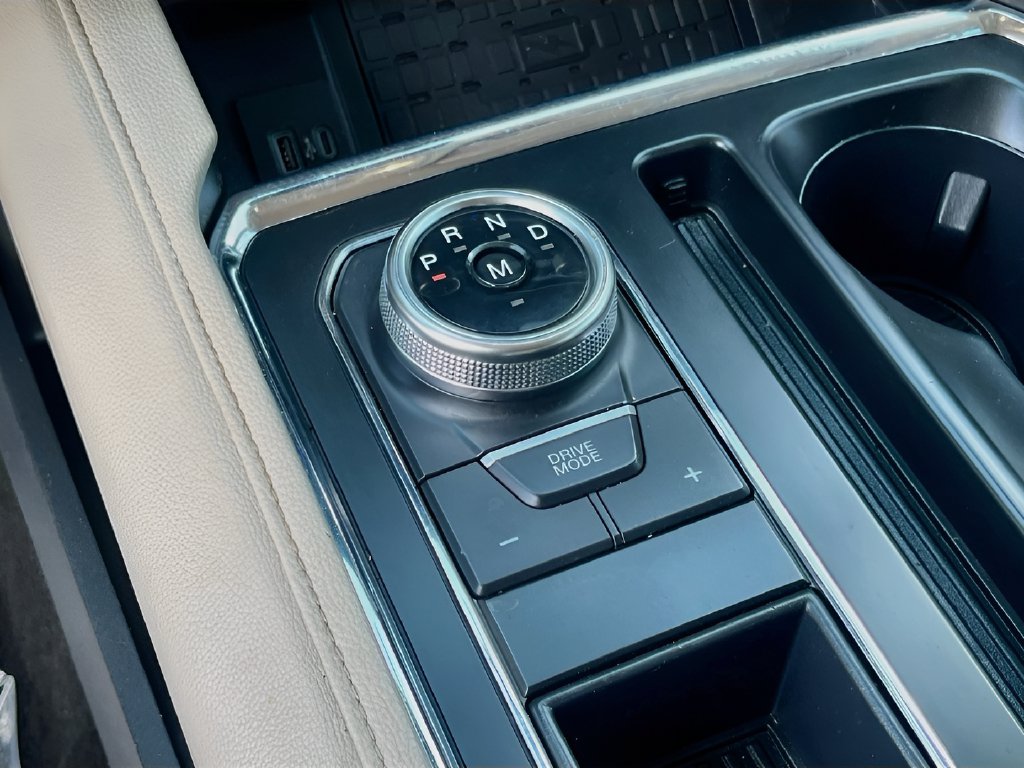 2023 Ford Expedition Max photo 17 of 33