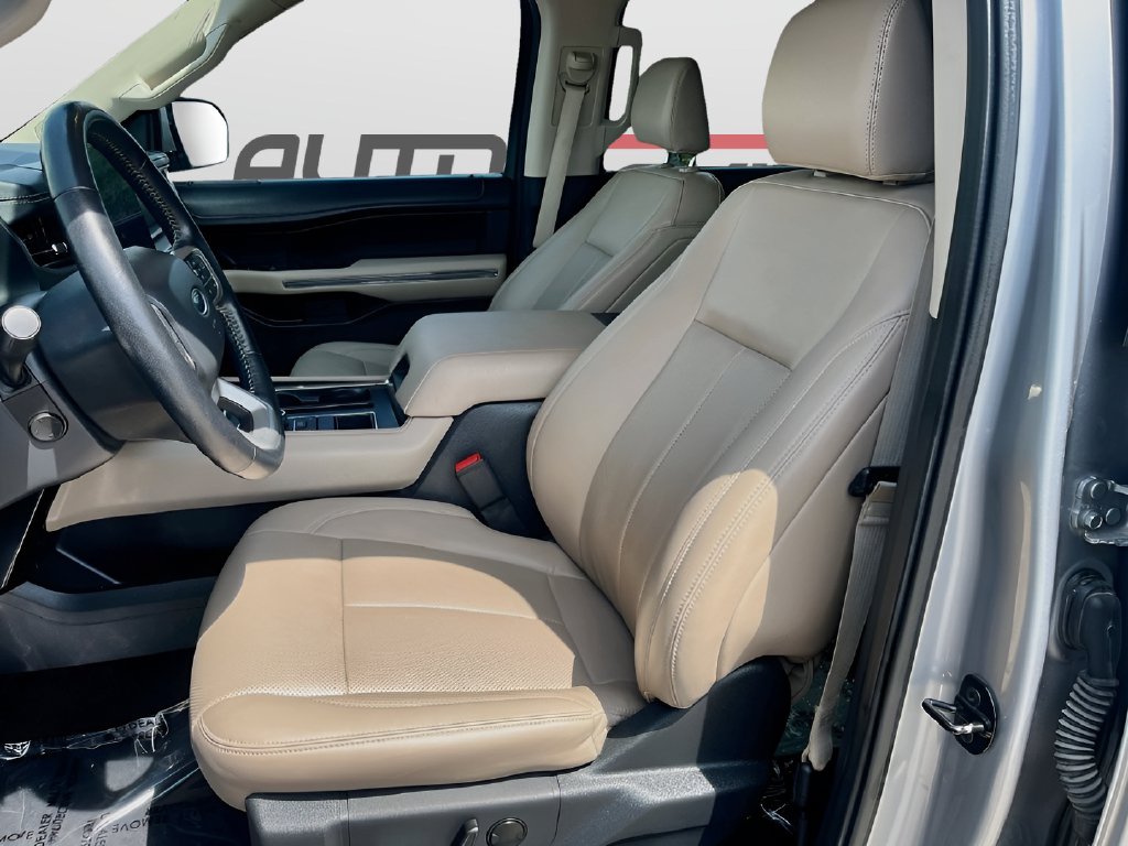 2023 Ford Expedition Max photo 21 of 33
