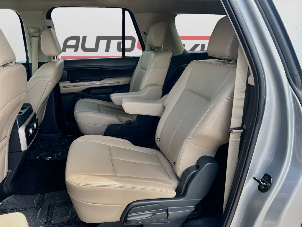 2023 Ford Expedition Max photo 24 of 33