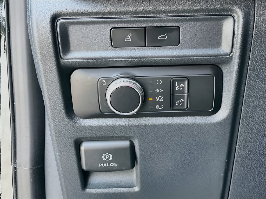 2022 Ford Expedition Max photo 10 of 32