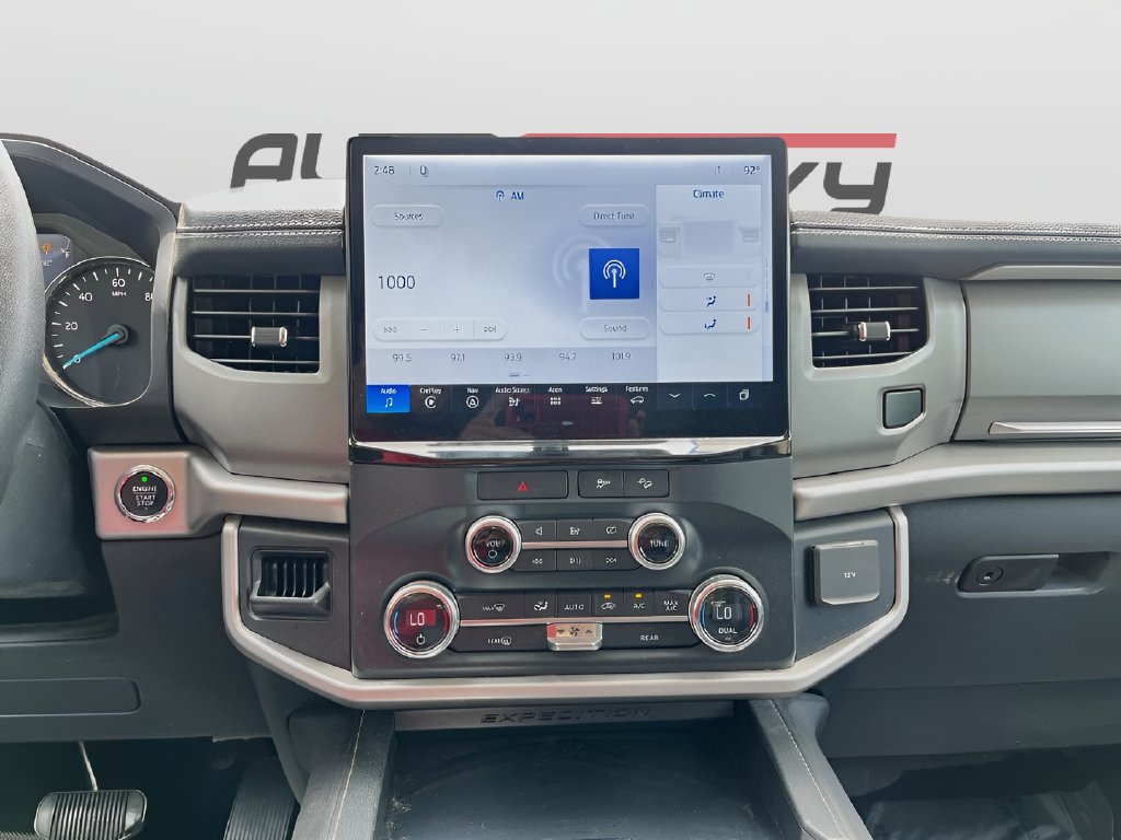 2022 Ford Expedition Max photo 16 of 32
