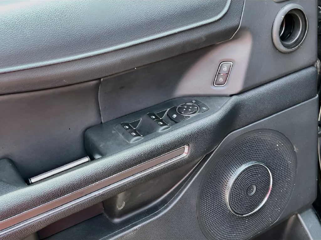 2022 Ford Expedition Max photo 18 of 32