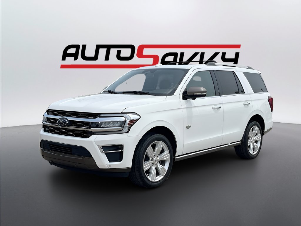 2024 Ford Expedition photo 3 of 37