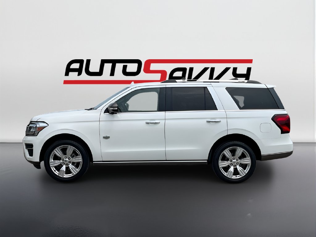 2024 Ford Expedition photo 4 of 37