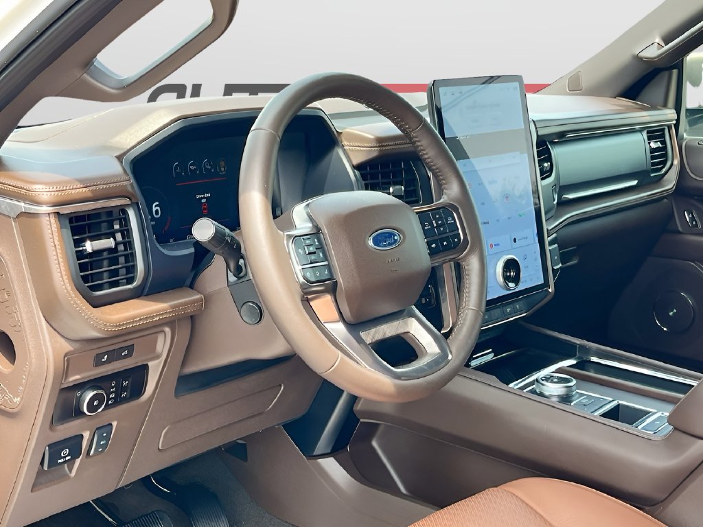 2024 Ford Expedition photo 9 of 37