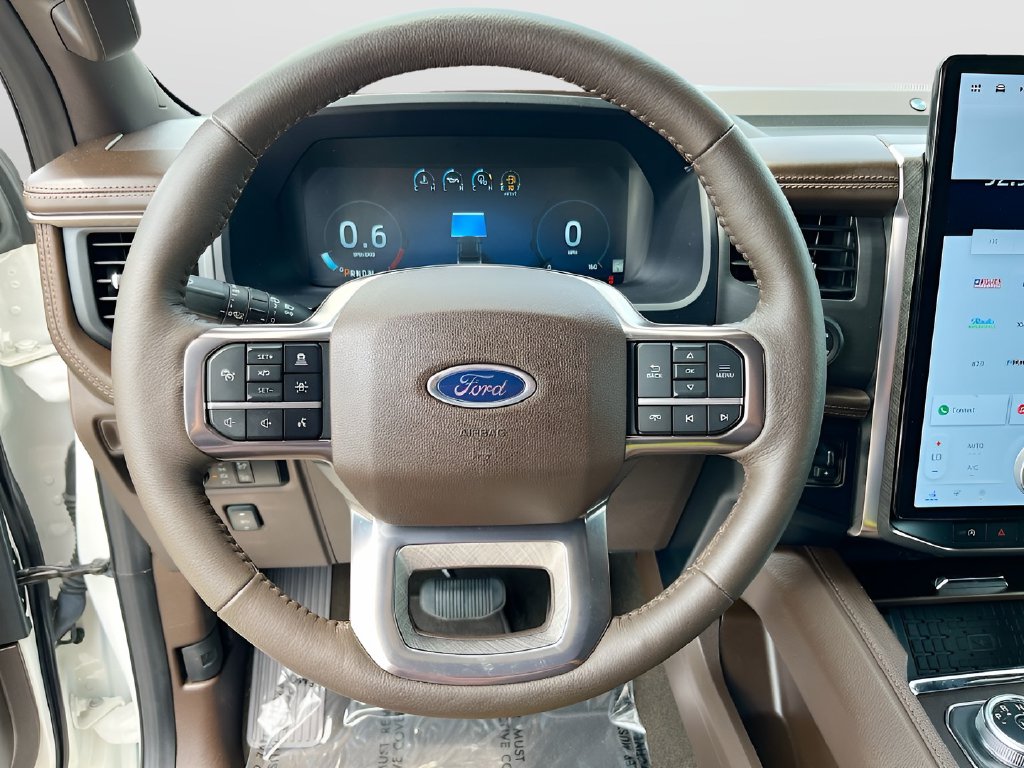 2024 Ford Expedition photo 11 of 37