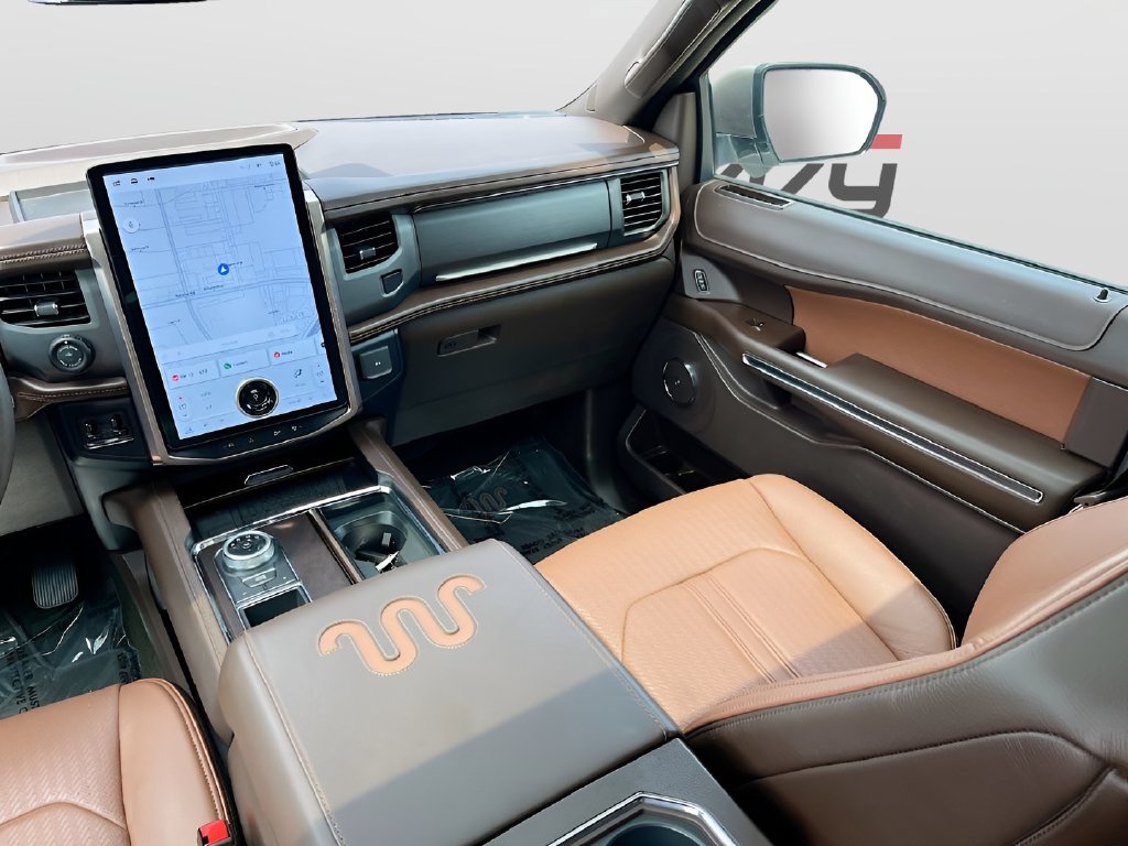 2024 Ford Expedition photo 25 of 37