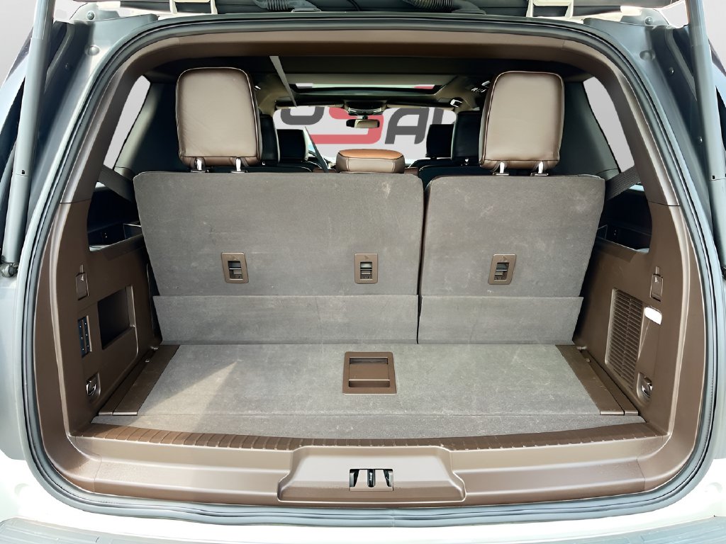 2024 Ford Expedition photo 28 of 37