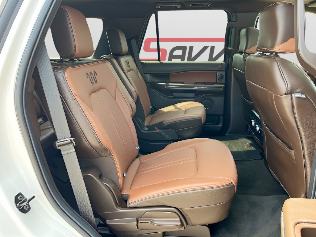 2024 Ford Expedition photo 30 of 37