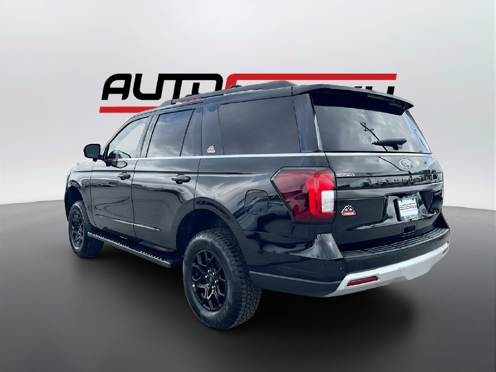 2022 Ford Expedition photo 5 of 35
