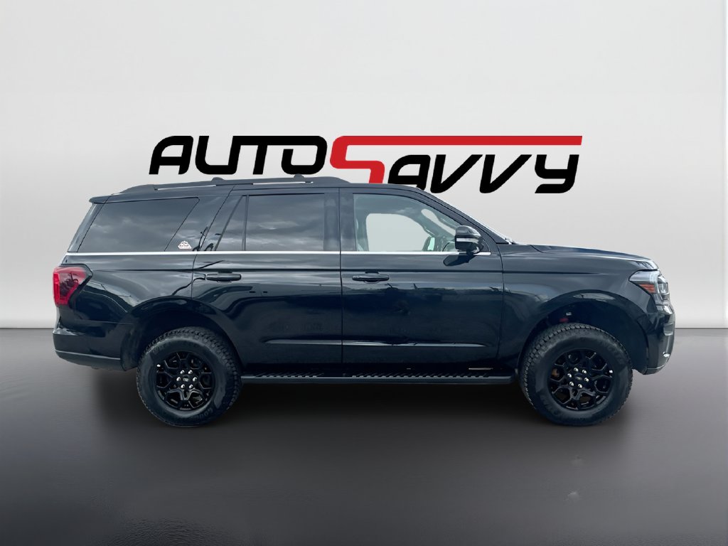 2022 Ford Expedition photo 8 of 35