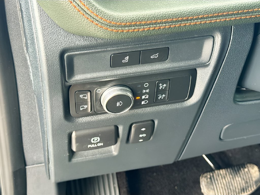 2022 Ford Expedition photo 10 of 35