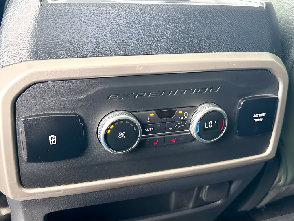 2022 Ford Expedition photo 27 of 35
