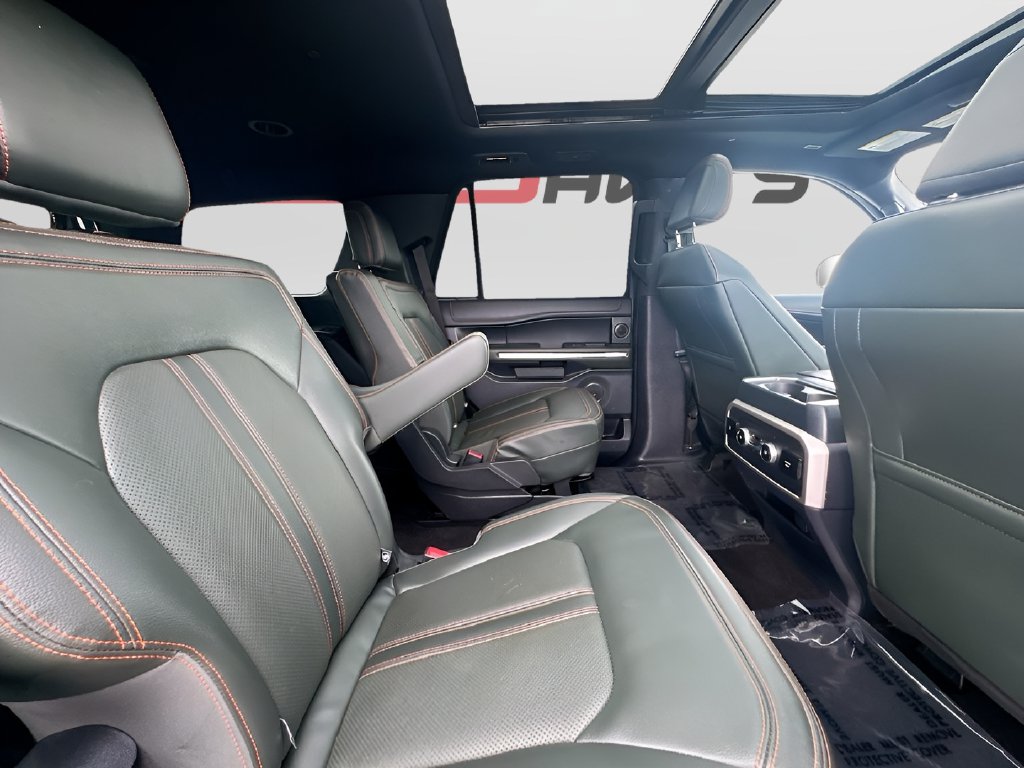 2022 Ford Expedition photo 30 of 35