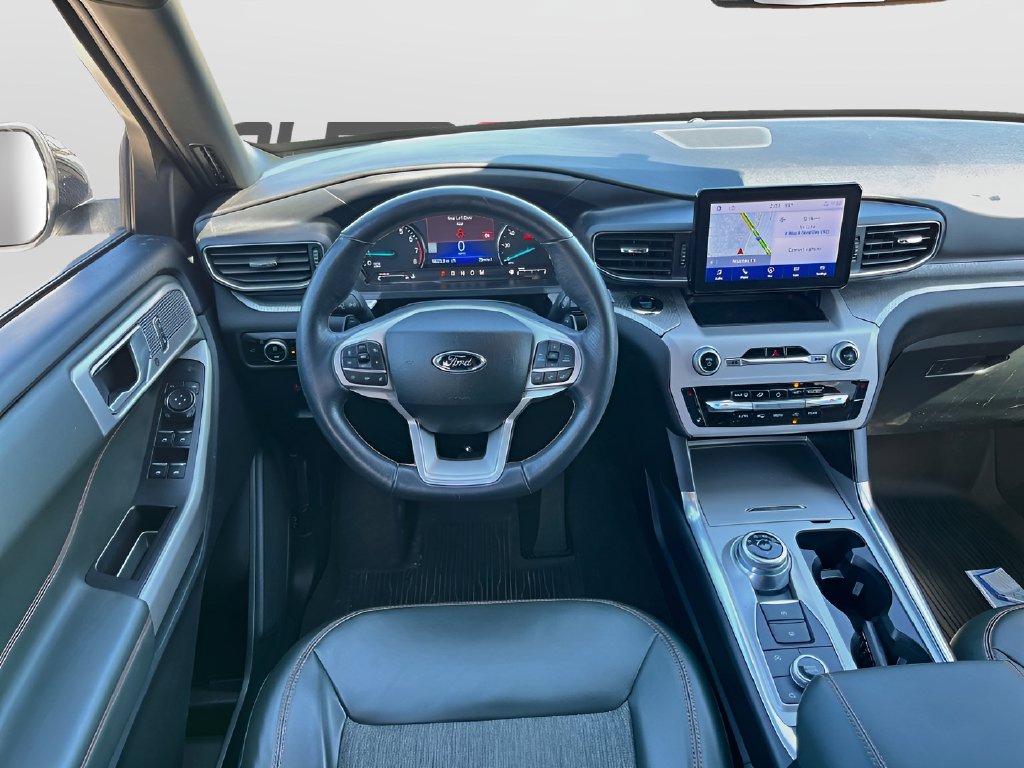 2024 Ford Explorer photo 24 of 36