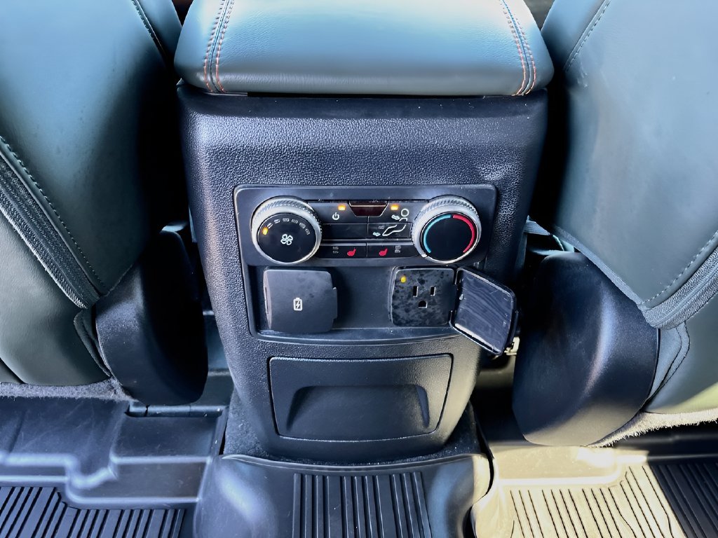 2024 Ford Explorer photo 27 of 36