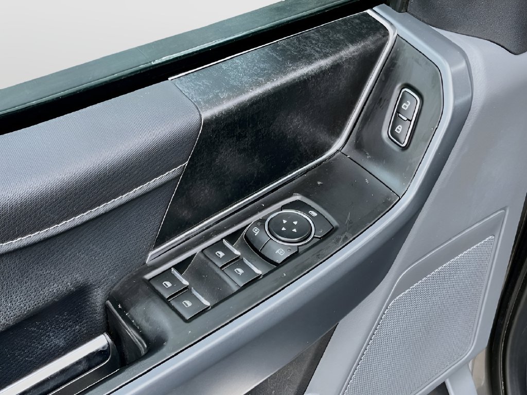 2023 Ford F-150 photo 18 of 32